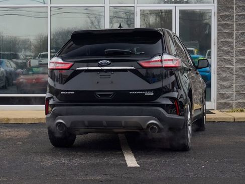 Used 2019 Ford Edge Titanium w/ Equipment Group 301A image 3