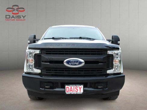 Used 2019 Ford F250 XL w/ Power Equipment Group RWD image 2