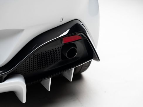 Used 2019 Aston Martin V8 Vantage Coupe RWD image 31