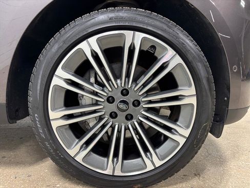 Used 2024 Land Rover Range Rover Sport SE image 11