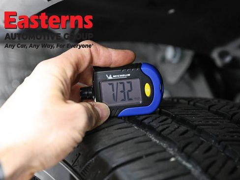 Used 2025 Jeep Wrangler Unlimited Sahara AWD/4WD image 26