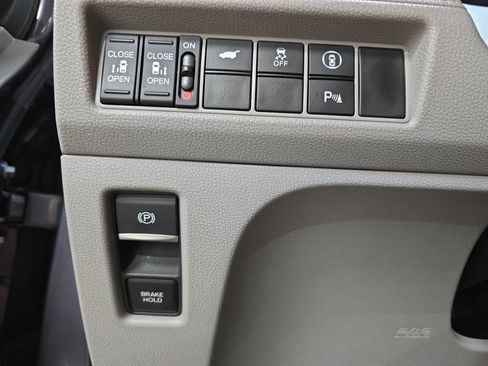 Used 2021 Honda Odyssey Touring image 23