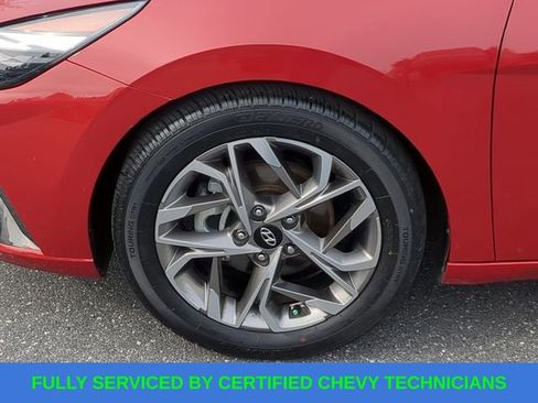 Used 2022 Hyundai Elantra Limited image 16