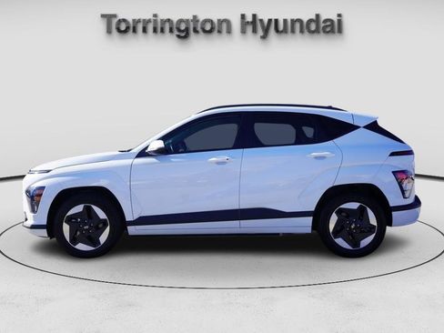 Certified 2025 Hyundai Kona SEL image 4