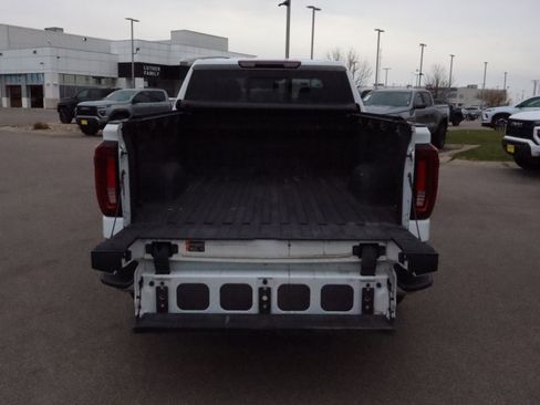 Certified 2022 GMC Sierra 1500 SLT w/ SLT Premium Plus Package image 16