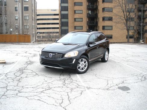 Used 2016 Volvo XC60 T5 Premier image 17