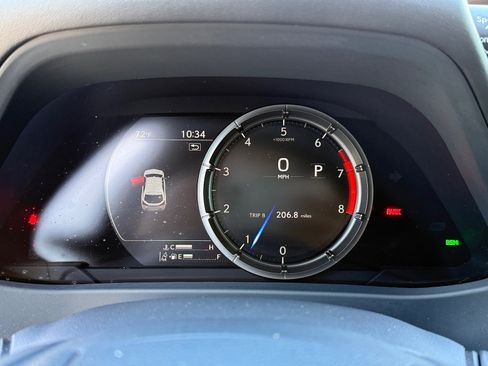 Used 2019 Lexus UX 200 image 16