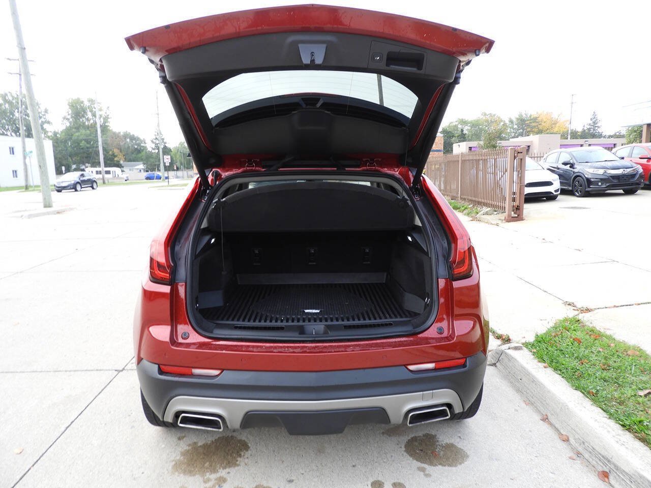 Used 2021 Cadillac XT4 Premium Luxury AWD/4WD image 28