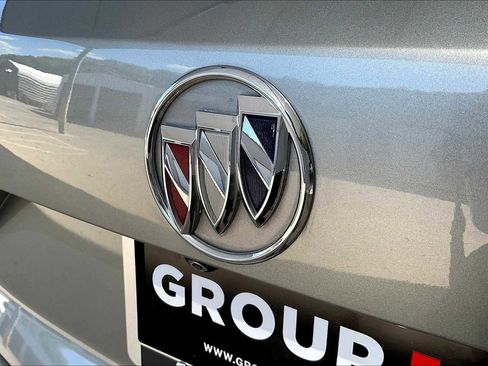 Used 2023 Buick Envision Essence image 29