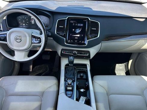 Used 2016 Volvo XC90 T6 Momentum w/ Momentum Plus Package AWD/4WD image 14