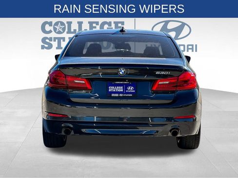 Used 2019 BMW 530i w/ Premium Package image 10