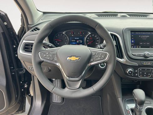 Used 2024 Chevrolet Equinox LT FWD image 13