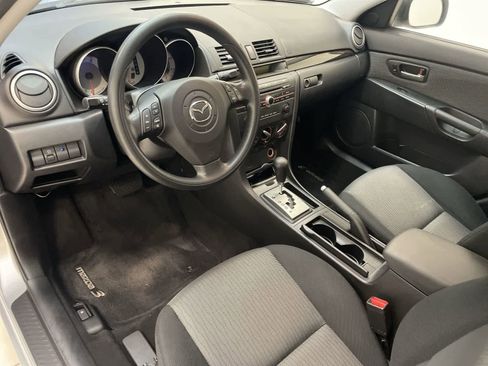Used 2007 MAZDA MAZDA3 i Touring FWD image 2