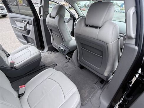 Used 2014 GMC Acadia SLT image 32