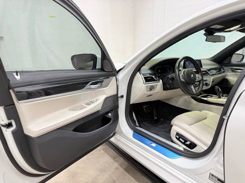 Used 2022 BMW 750i xDrive 750i xDrive w/ Executive Package image 38