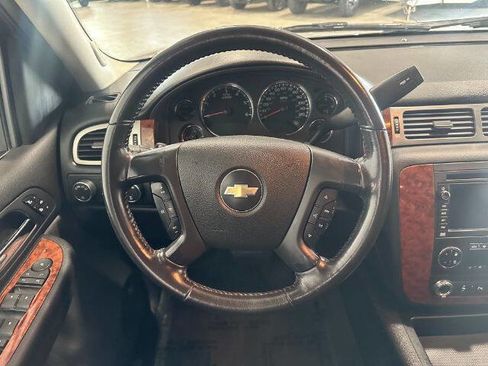 Used 2007 Chevrolet Suburban 2500 LT w/ LT Preferred Equipment Group image 17