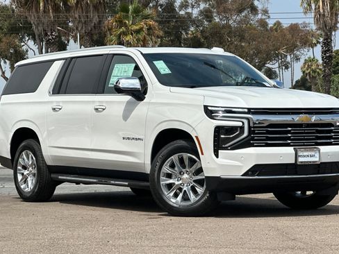 New 2025 Chevrolet Suburban Premier image 2