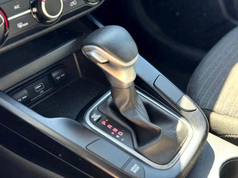 Used 2021 Kia Soul S FWD image 19