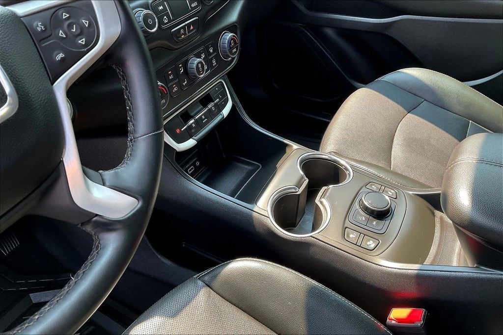 Used 2023 GMC Terrain SLT w/ Elevation Edition FWD image 21