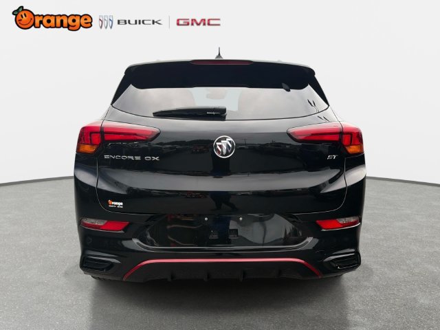 Used 2022 Buick Encore GX Select w/ Sport Touring Package FWD image 4
