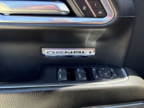 Used 2023 GMC Sierra 1500 Denali w/ Denali Reserve Package AWD/4WD image 22