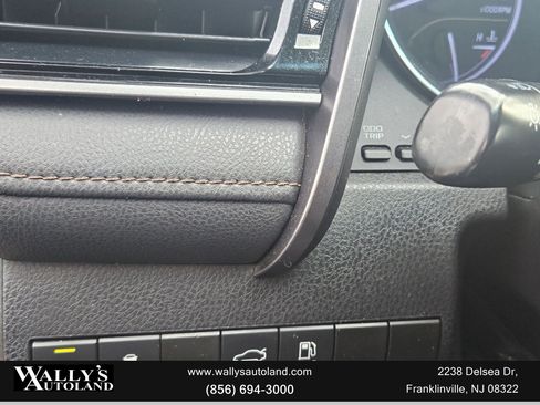 Used 2019 Toyota Camry LE image 7