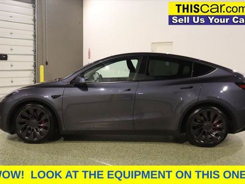 Used 2023 Tesla Model Y Performance AWD/4WD image 4