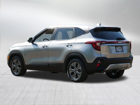 Certified 2024 Kia Seltos LX AWD/4WD image 5