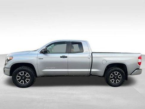 Used 2018 Toyota Tundra SR5 image 6