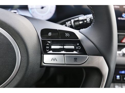Used 2023 Hyundai Elantra SEL w/ Convenience Package FWD image 18