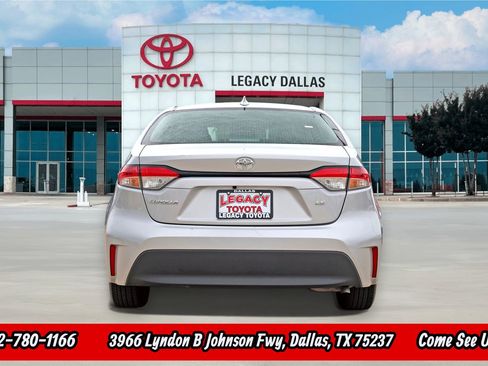 Used 2024 Toyota Corolla LE image 7