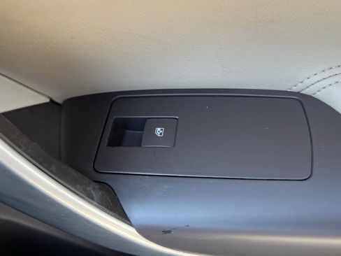 Used 2012 Buick Regal Premium image 24