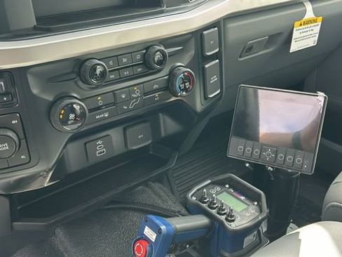 New 2024 Ford F550 4x4 SuperCab Super Duty image 15