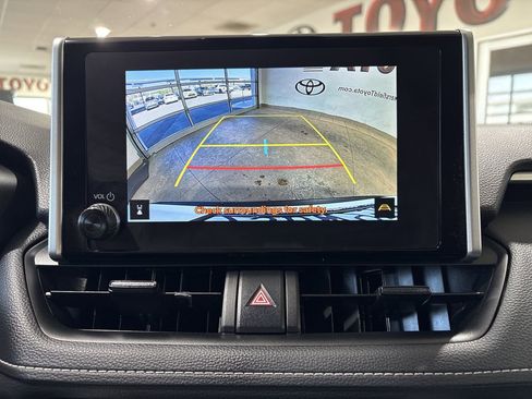 Used 2025 Toyota RAV4 LE FWD image 18