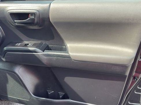 Used 2022 Toyota Tacoma SR image 29