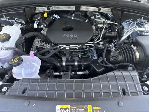 Used 2026 Jeep Grand Cherokee Limited Reserve image 33