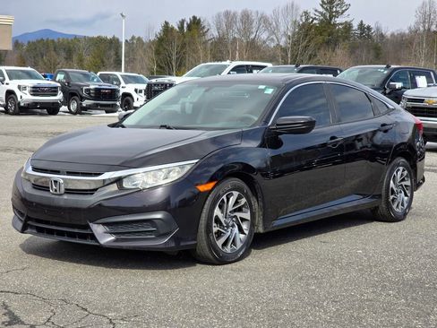Used 2018 Honda Civic EX image 2