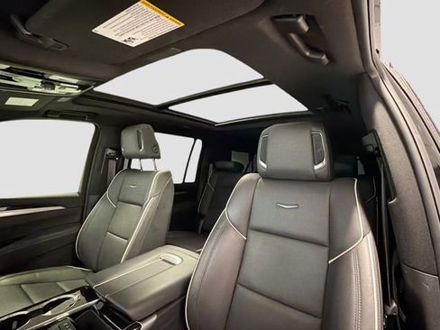Certified 2025 Cadillac Escalade ESV Premium Luxury image 20