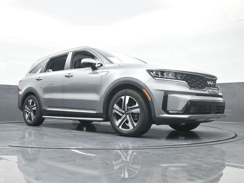 Used 2022 Kia Sorento EX w/ Panoramic Sunroof Package image 71