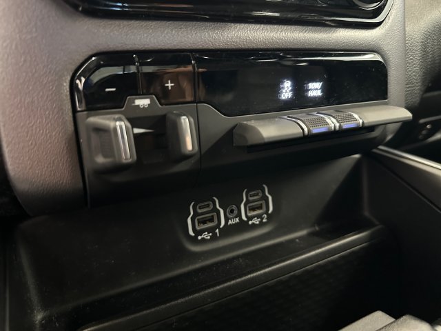 Used 2023 RAM 1500 Big Horn AWD/4WD image 38