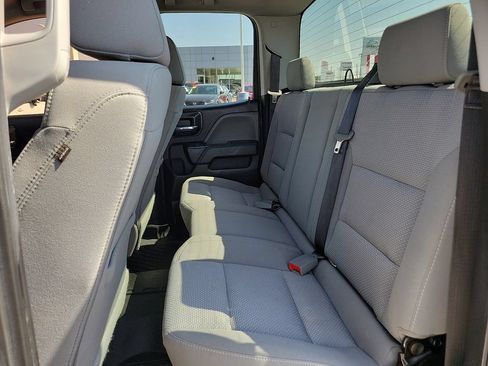 Used 2018 Chevrolet Silverado 1500 Custom w/ Custom Value Package RWD image 19