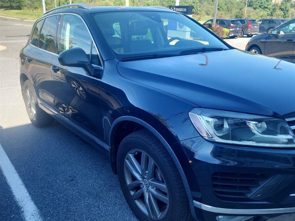 Used 2016 Volkswagen Touareg VR6 AWD/4WD image 9