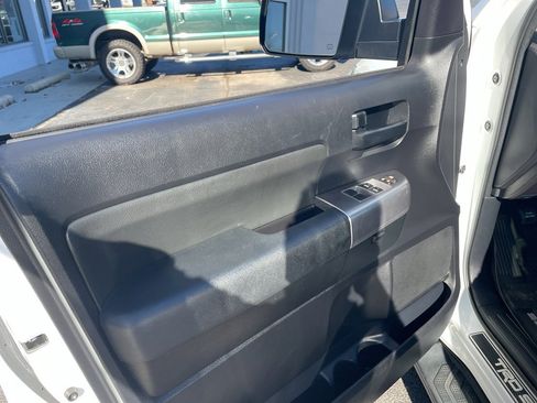 Used 2019 Toyota Sequoia TRD Sport w/ TRD Sport Premium Package image 8