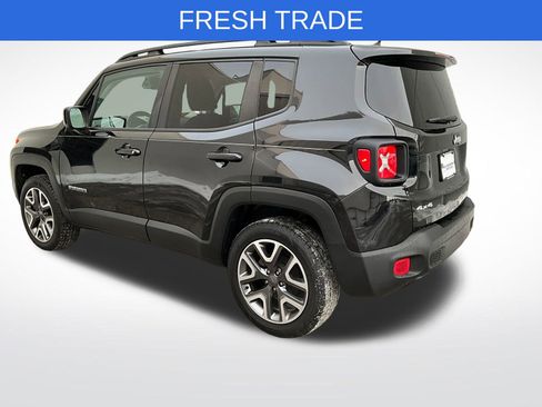 Used 2017 Jeep Renegade Latitude image 3