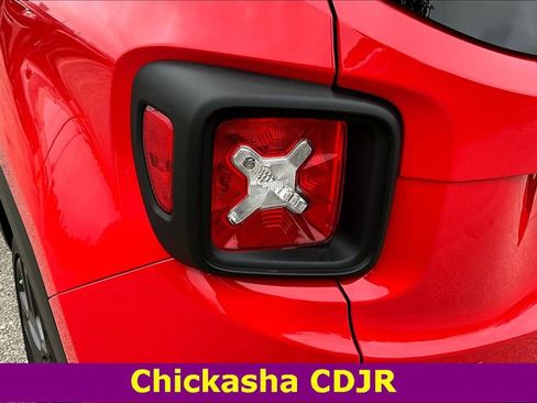 Used 2022 Jeep Renegade Latitude w/ Sun/Sound Group image 22