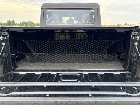 Used 2023 Jeep Gladiator Sport w/ Trailer Tow Package AWD/4WD image 9