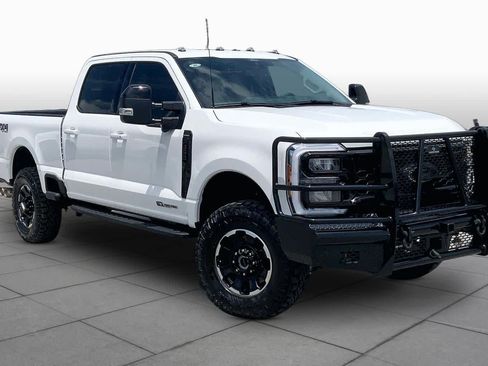 Used 2024 Ford F250 Lariat w/ Chrome Package AWD/4WD image 3