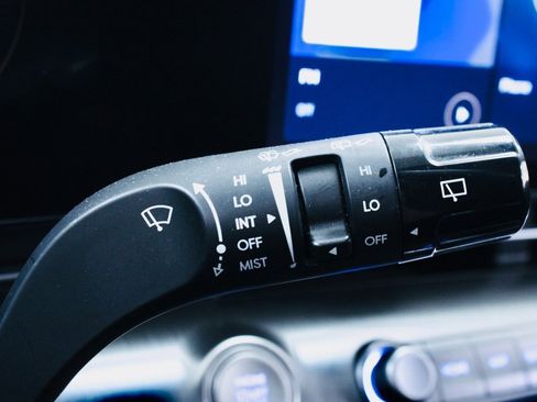 Used 2024 Hyundai Kona SEL image 15