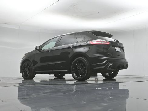 Used 2019 Ford Edge ST w/ Equipment Group 401A AWD/4WD image 4