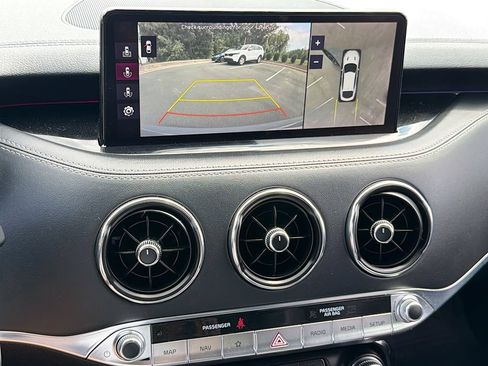 Used 2022 Kia Stinger GT2 AWD/4WD image 11